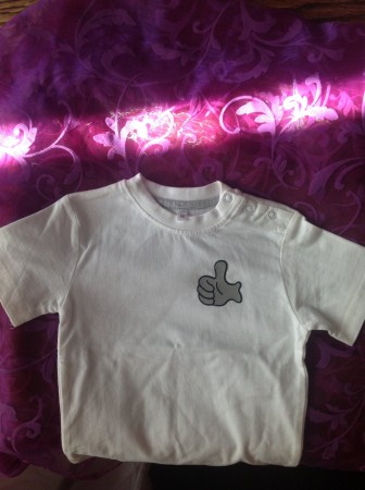 T-shirt met duim €2,00